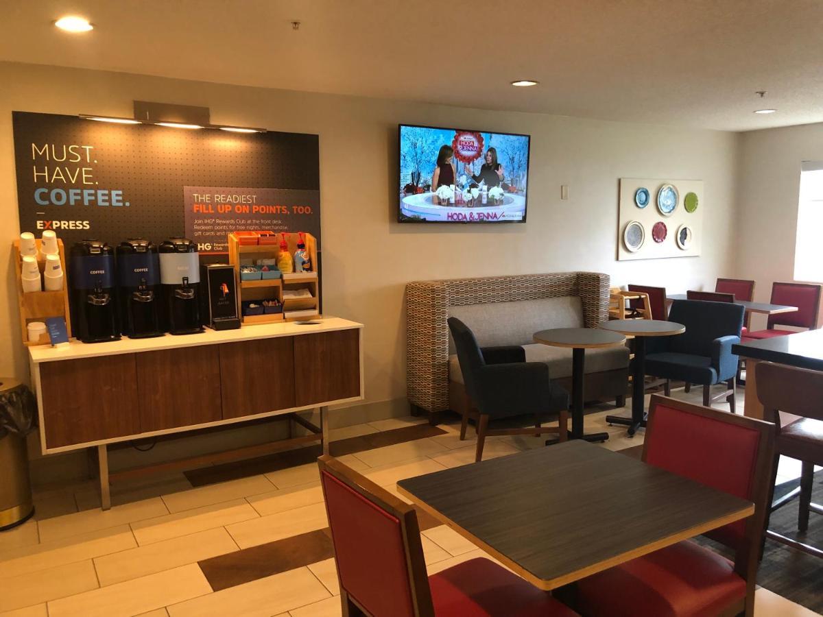 Mount Vernon Holiday Inn Express Mt. Vernon By Ihg מראה חיצוני תמונה