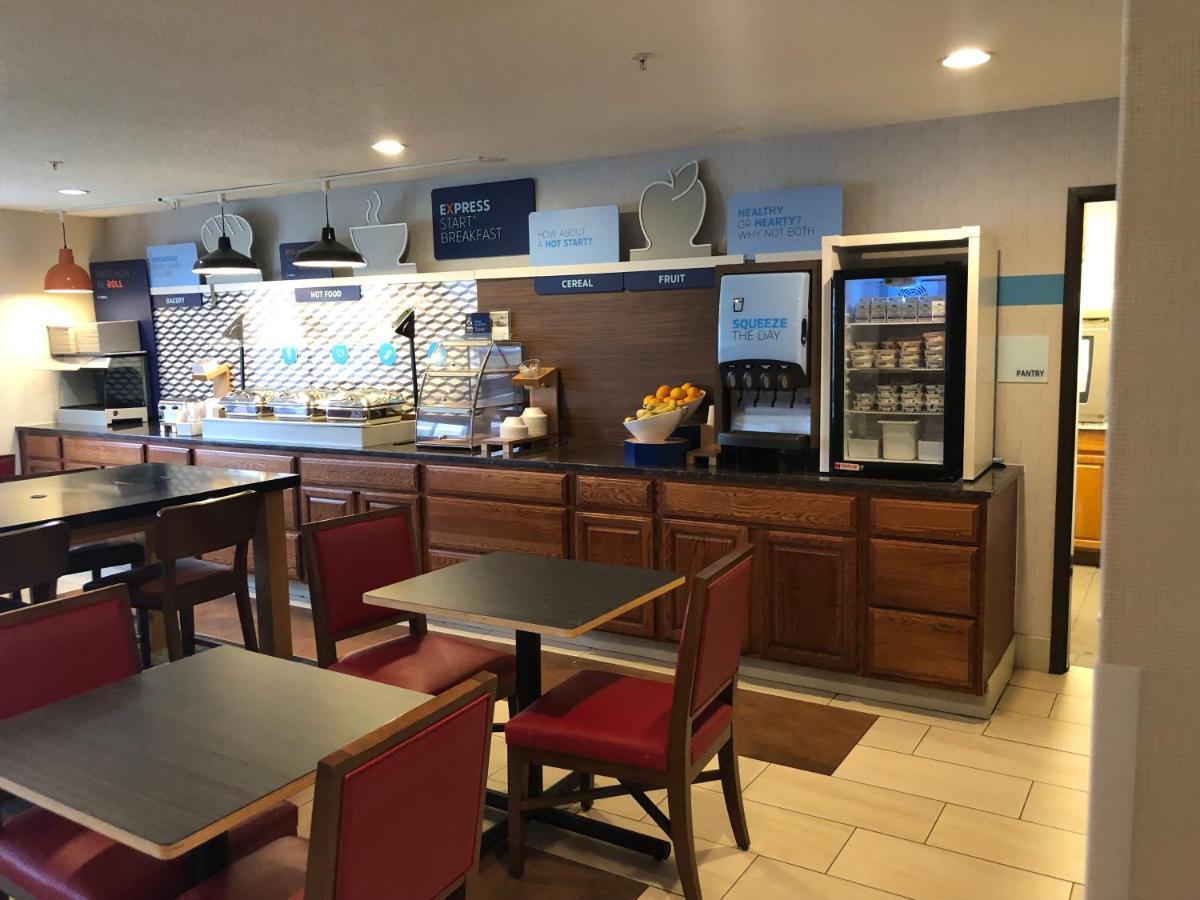 Mount Vernon Holiday Inn Express Mt. Vernon By Ihg מראה חיצוני תמונה