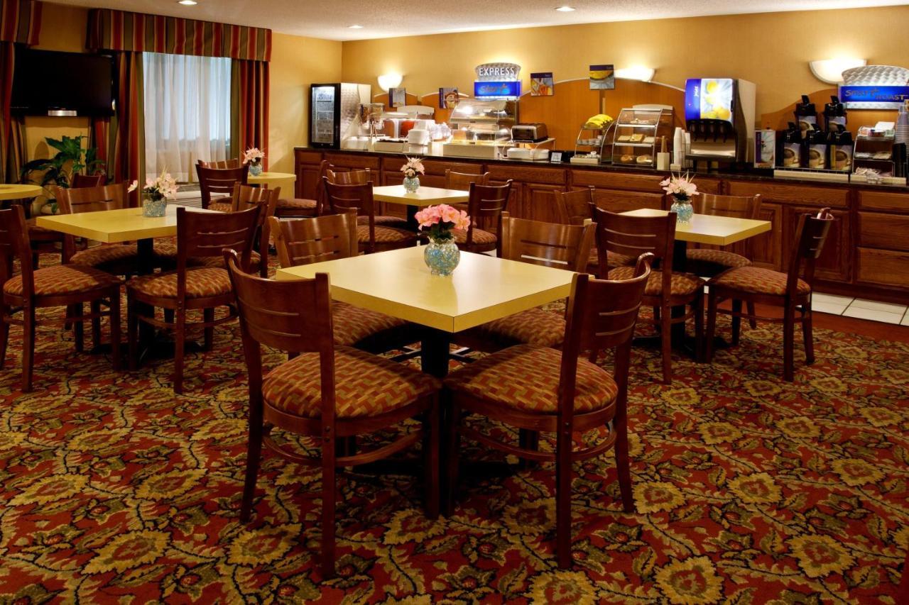 Mount Vernon Holiday Inn Express Mt. Vernon By Ihg מראה חיצוני תמונה